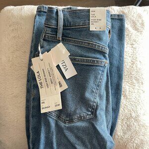 Aritzia Denim Forum- The Lola High Rise Skinny Jeans Regular length, 25W NWT